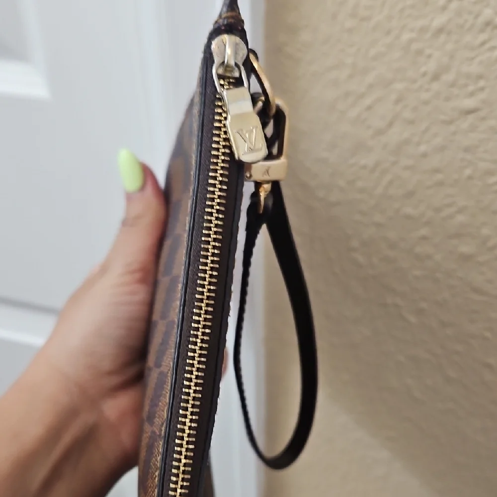 Checkered Clutch - Picture 5 of 7